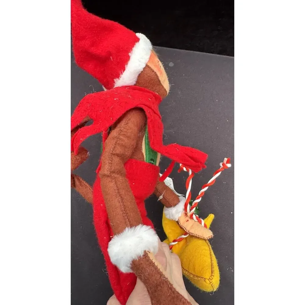 Annalee 12” Sitting Christmas Monkey Holds Banana w/Gifts #750808 w/Tag -TO9